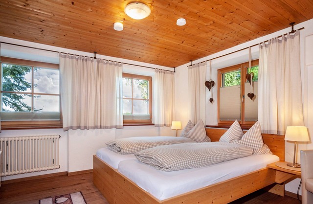 Apartment 'Zugspitze' with Mountain View, Shared Terrace and Wi-Fi