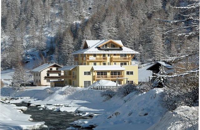 Apartment Zwieselstein near Ski Slopes