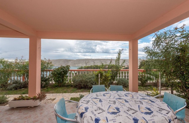 Apartments Andelo II (23932-A1) - Vlasici - island Pag
