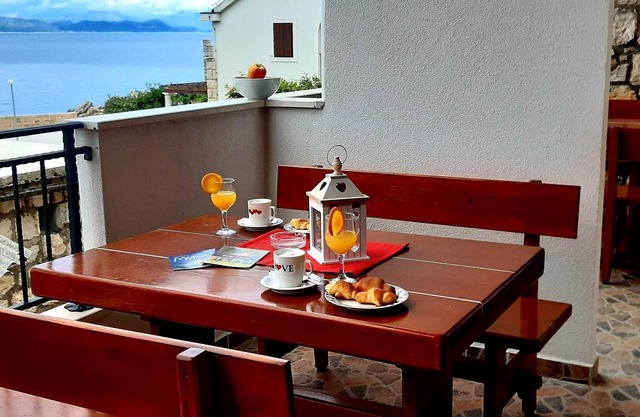 Apartments Cumbelic - One Bedroom Apartment with Balcony and Sea View A1
