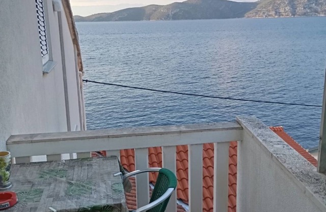 Apartments Ivo (103751-A2) - Račišće