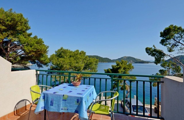 Apartments Luka (53731-A3) - Ubli