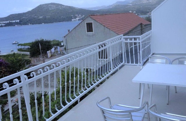 Apartments Marija Slano- Two-Bedroom Apartment with Balcony and Sea View - 2 (B)