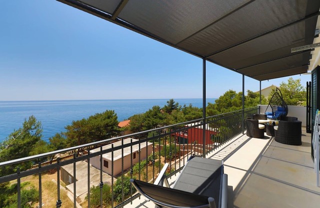 Apartments REDSTONE luxury apartments (61761-A2) - Sv. Nedjelja (Hvar)