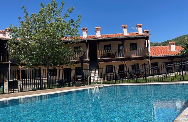 Apartments with swimming pool in the heart of the Jewish neighborhood of Hervás