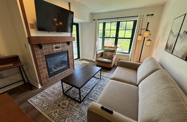 Appalachian @ Mtn Creek Pool Hot Tubs Sauna Gym Deck Mtn Front #330