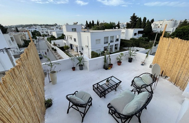 Appart Soleil Avec Rooftop au Coeur de la Marsa