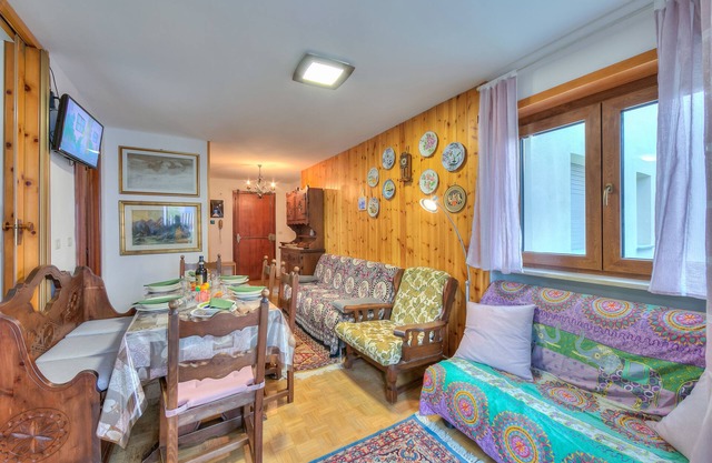 Appartamento 7 Bello Mountain View, Sauze d'Oulx, Italy