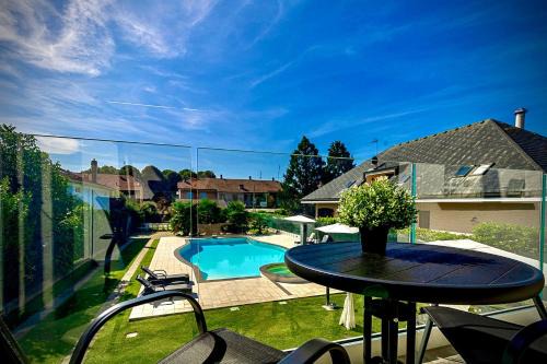 Appartamento in villa con piscina privata e vasca idromassaggio ad uso esclusivo