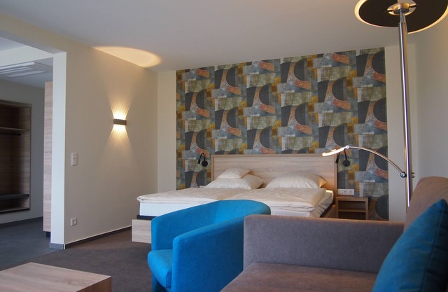 Appartement mit Südbalkon, Klimaanlage und Schwimmbad + Sauna im Haus