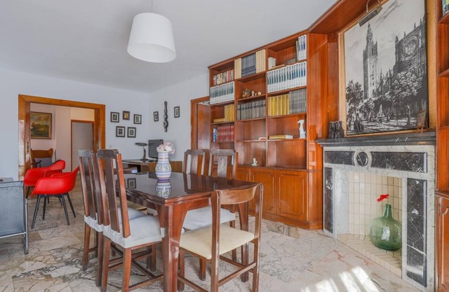 Apt 3 rooms Historic Center Seville. 6px. A/C. WFI