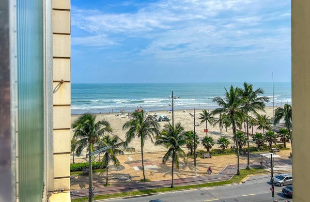 Apto beira mar Praia da Vila Tupi - Praia Grande