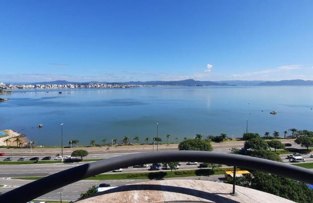 APTO BEIRAMAR NORTE - FRENTE PRO MAR