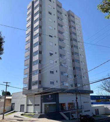 Apto12 com WIFI garagem e 100 metros da Av Brasil