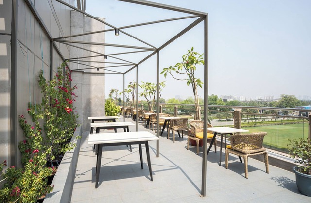 AR SUITES KLJ SQUARE