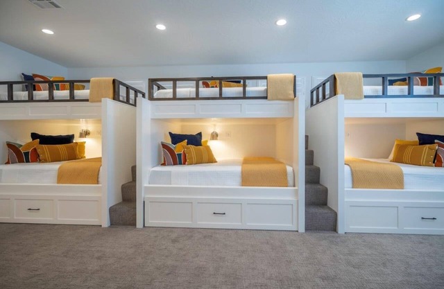 Arcadia 77 | Sleeps 25 * Games * Arcade * Fire Pit