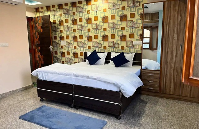 ARCH HERITAGE: Live in the Heart of Jaipur's Heritage & Foodie Paradise