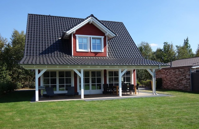 Are you looking for an idyllic setting for a comfortable vacation? Then this vacation home with saun