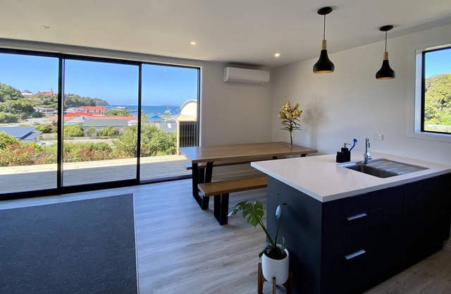 Argyle Apartments with great sea views