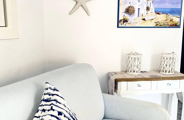 Arime ApartmentnElegance and Tradition a Stone's Throw from the Sea"