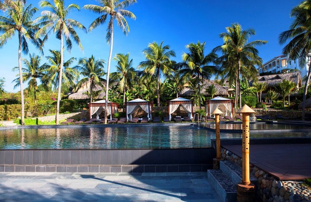 Aroma Beach Resort & Spa