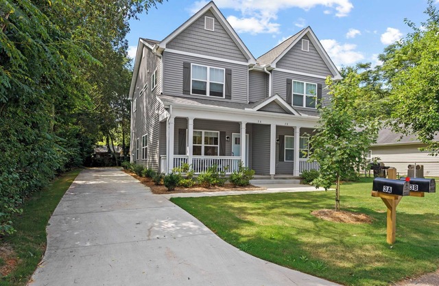 Art West A - Charming townhome in West End Arts District Greenville.