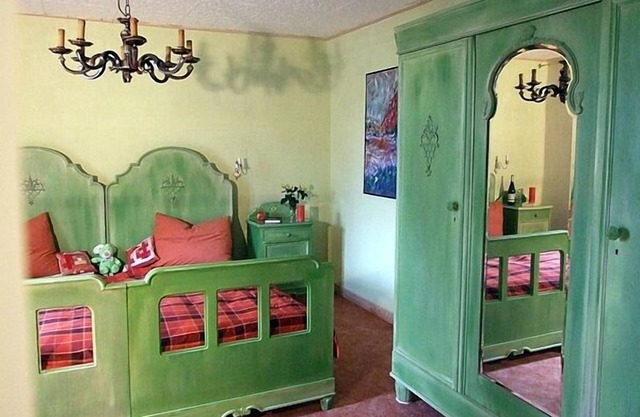 Artistically furnished apartment with a lot of inspiration - a candle room