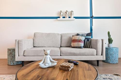 Arts District Condo, Walk to Little Tokyo Plaza