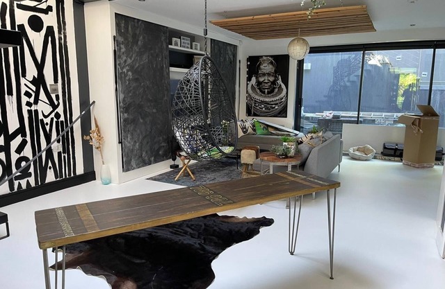 Artsy Retreat - Sleeps 6, Free Parking & Balcony