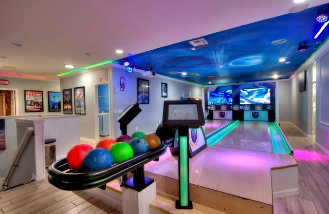 As seen on TV! Hollywood Bowling Villa, Sleeps 36
