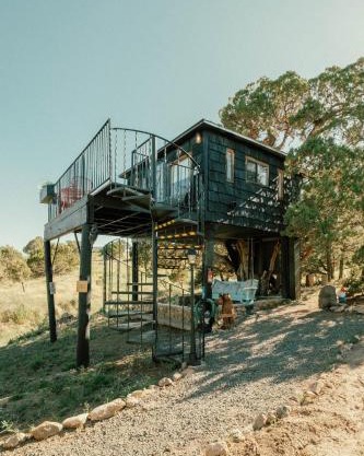 Ashley's Treehouse At El Mistico Ranch
