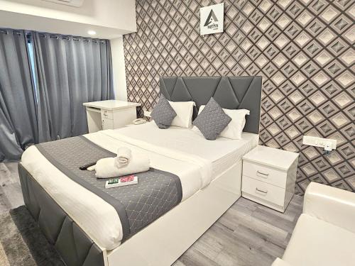 Astha Kandivali Service Apartment