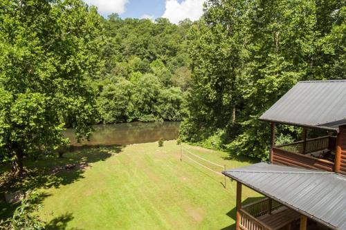 Astounding River View - Outdoor Hot Tub, Volleyball Net, Game Room + More!