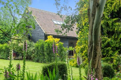 Attractive 2 storey, 2 bedroom barn in Long Melford