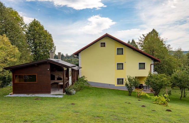 Attractive apartment for an unforgettable vacation in a quiet location.????