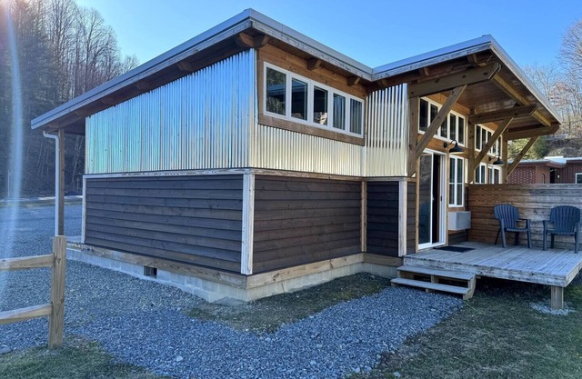 ATV TrailCamp: Larne's Lodge- Just seconds from the HMT Pocahontas Trailhead!