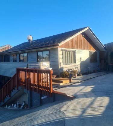 Auckland airport holiday home in the greens