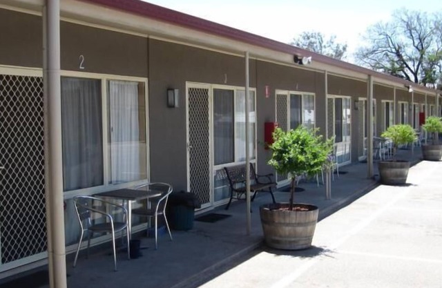 Augusta Courtyard Motel