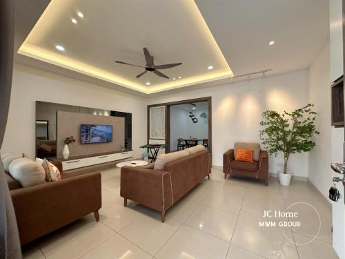 Austin Small gathering house 5min to IKEA JB