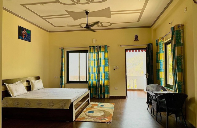 Authentic Rishikesh Stay Cozy 2-Room Homestay