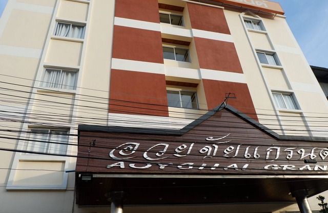 Auychai Grand Hotel