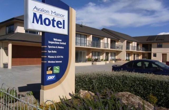 Avalon Manor Motel