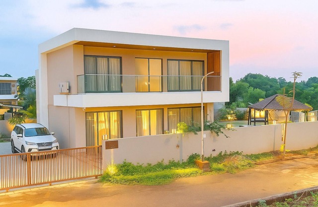 Aviators Abode 3BHK Villa, Private pool Mountain View in Karjat