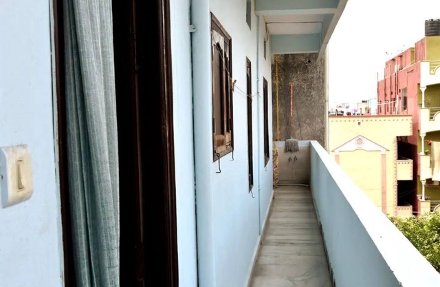 AVN302 - Lovely 1 Bedroom, AC, Wifi, Kitchen set