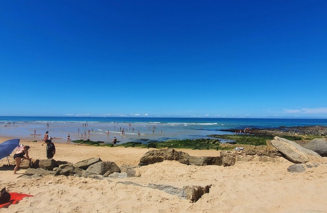 Awaiting you at Chez Nous the 1 bedroom home with a sea view. Sleeps 2 Guests