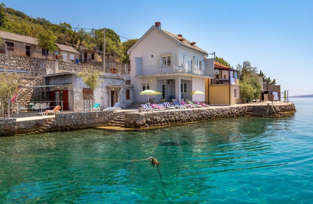 Awesome apartment in Lukovo Sugarje