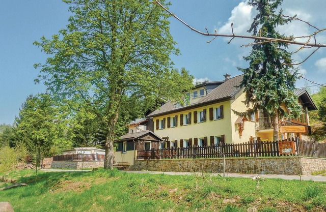 Awesome apartment in Freiberg with WiFi