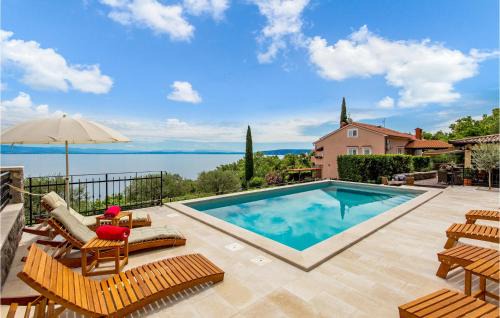 Awesome Apartment In Moscenicka Draga