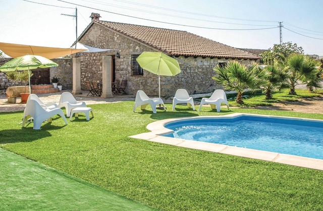 Awesome home in Villanueva del Duque