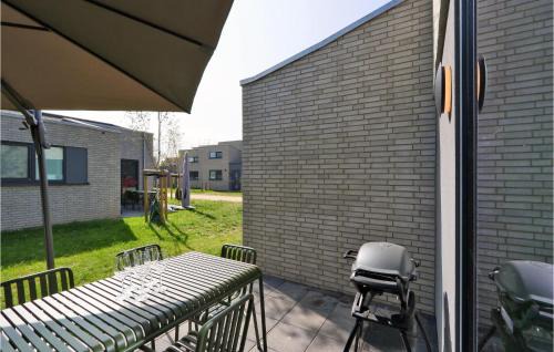 Awesome Home In Lembruchdümmer See